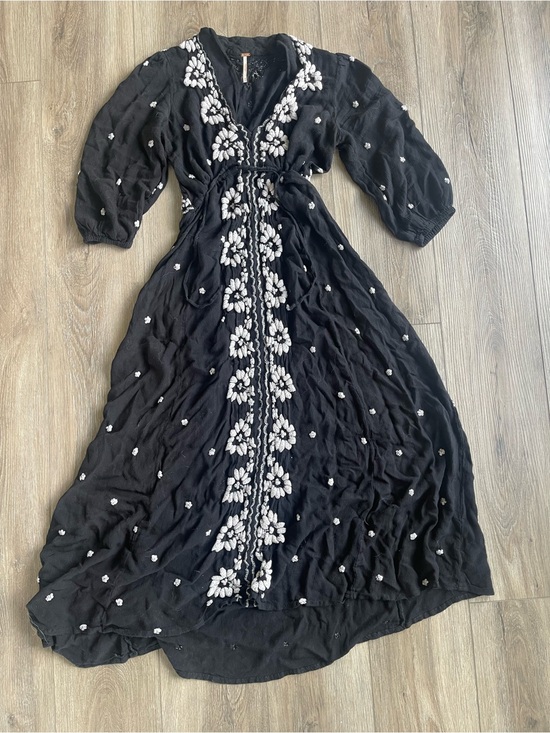 Free People Dresses & Skirts - Free People Black Maxi Dress with White Floral Embroidery Trim